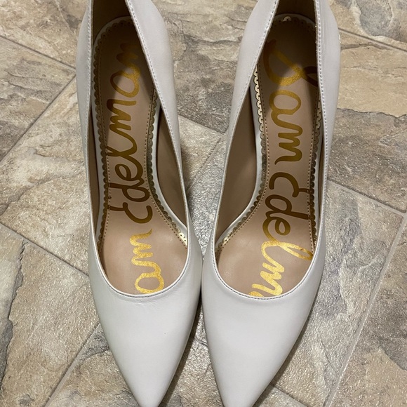 Brand new heels with box  9 1/2. - Picture 1 of 7